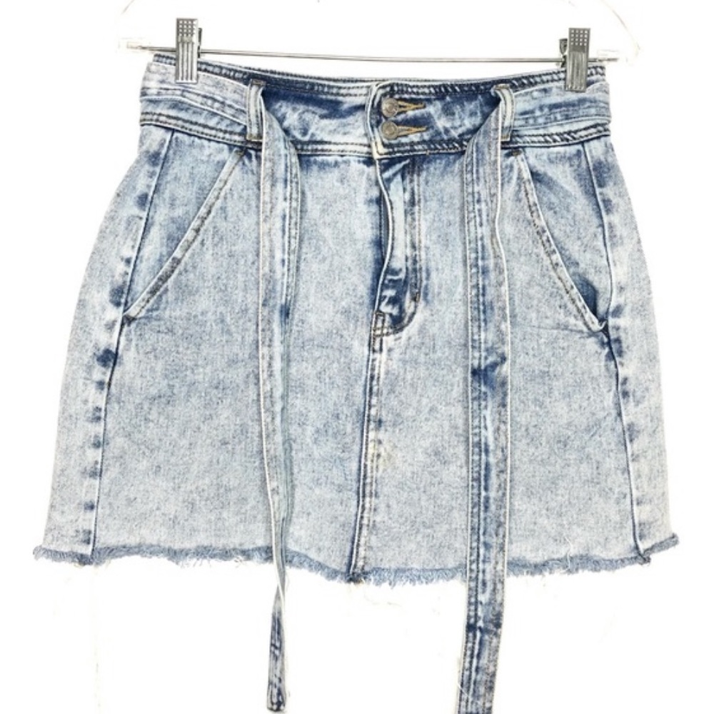 Pacsun super cute DENIM high waisted skirt belt 26